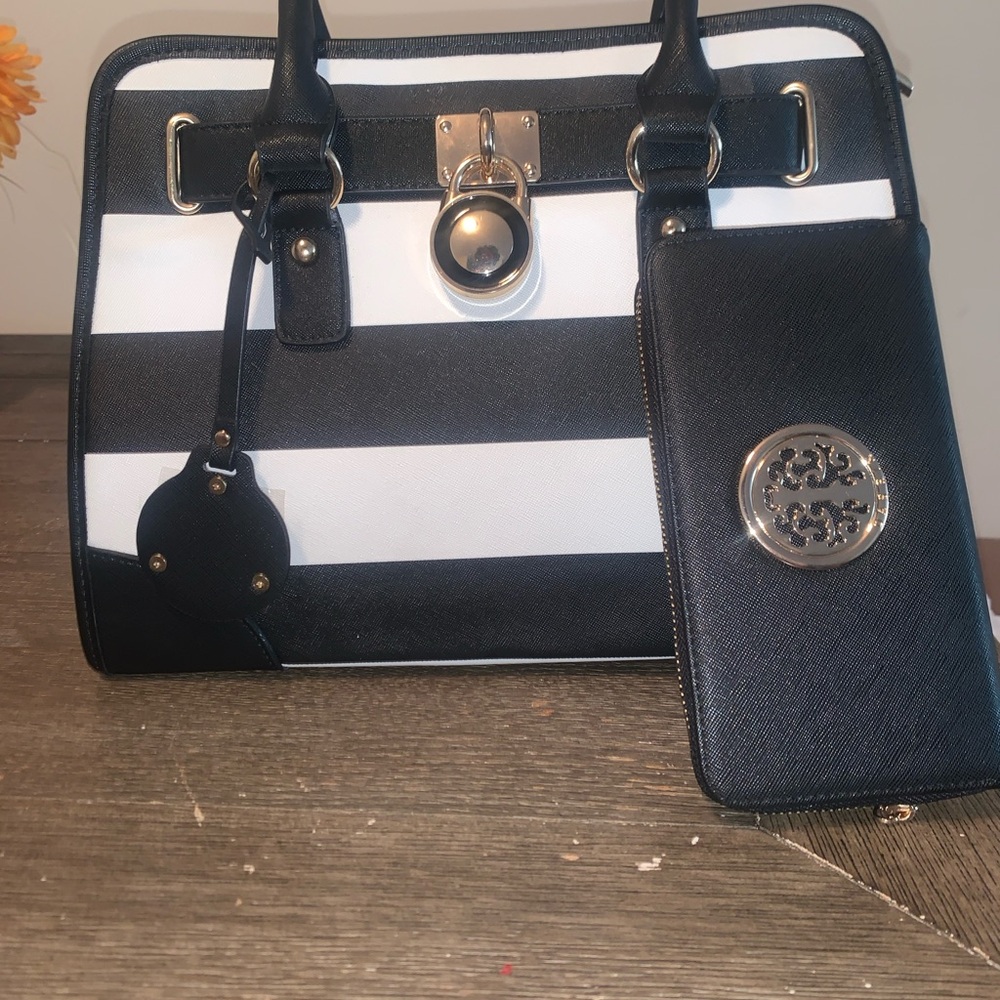 Black and White Striped Handbag with Wallet